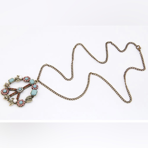 Bundle 3/$21! Beautifully detailed Peace Retro Necklace - Picture 2 of 6